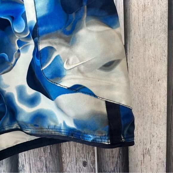 Nike Blue and White Men's Swim Trunks - Picture 5 of 9